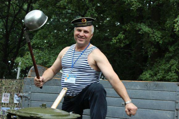 Як народний депутат частував вінничан на фестивалі польової кухні ( Прес-служба Сергія Кудлаєнка), фото №9 на сайті 20minut.ua