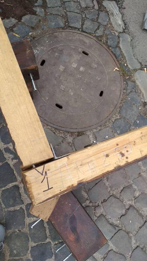 Новини Тернополя - фото з Біля Театрального майдану монтують чергову "наливайку" (оновлене) Біля Театрального майдану монтують чергову "наливайку" (оновлене), фото №1 на сайті 20minut.ua