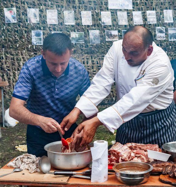 Як народний депутат частував вінничан на фестивалі польової кухні ( Прес-служба Сергія Кудлаєнка), фото №11 на сайті 20minut.ua