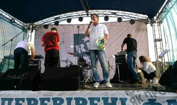 Гриль з «Запорожця», лототрон з подорожжю до Європи: фоторепортаж з пікніка RIA, фото №21 на сайті 20minut.ua