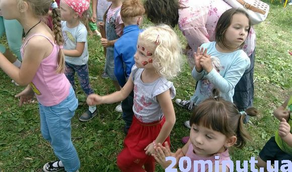 Гриль з «Запорожця», лототрон з подорожжю до Європи: фоторепортаж з пікніка RIA, фото №8 на сайті 20minut.ua