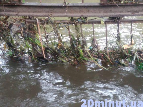 Новини Вінниці - фото з Води по коліна: на Тяжилові затопило будинки. Дісталося й Старому місту Води по коліна: на Тяжилові затопило будинки. Дісталося й Старому місту, фото №7 на сайті 20minut.ua