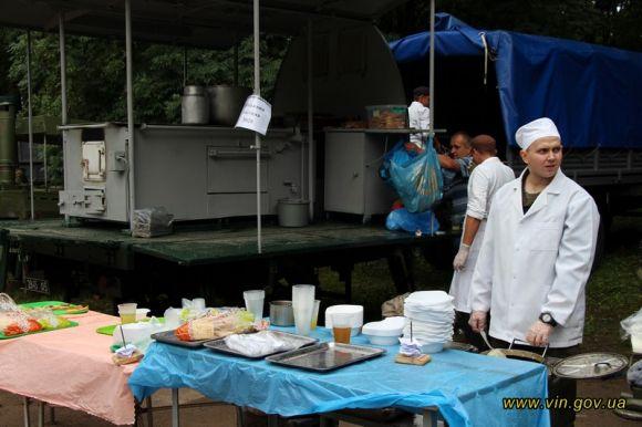 Новини Вінниці - фото з Фестиваль польової кухні імені Тараса Сича: у Вінниці влаштували збір допомоги Фестиваль польової кухні імені Тараса Сича: у Вінниці влаштували збір допомоги, фото №2 на сайті 20minut.ua
