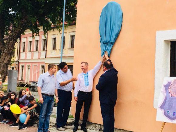 Новини Кам'янця-Подільського - фото з У Кам’янці відкрили меморіальну дошку видатному архітектору Яну де Вітте У Кам’янці відкрили меморіальну дошку видатному архітектору Яну де Вітте, фото №1 на сайті 20minut.ua