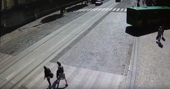 Новини Вінниці - фото з Вінниця 30 червня-1 липня: автобус збив велосипедиста, а «Фіат» в'їхав у «Шевроле» Вінниця 30 червня-1 липня: автобус збив велосипедиста, а «Фіат» в'їхав у «Шевроле», фото №3 на сайті 20minut.ua