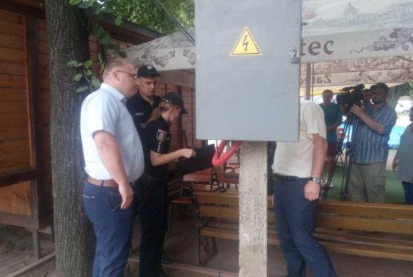 Смерть від удару струмом в центрі Хмельницького: що відомо про обставини трагедії, фото №1 на сайті vsim.ua