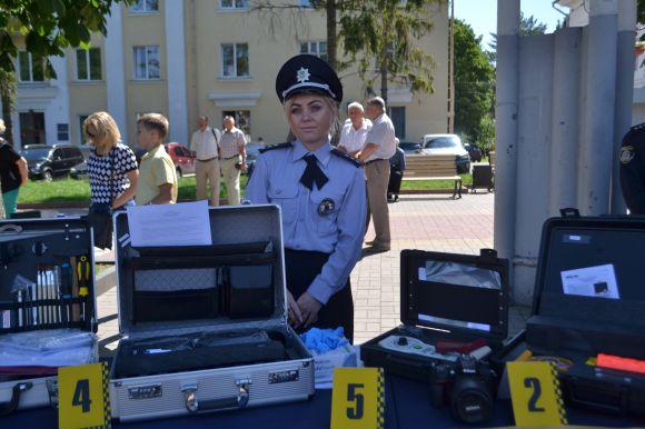 Річницю створення Нацполіції у Хмельницькому відсвяткували з новими автівками, фото №25 на сайті vsim.ua