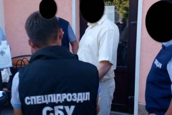 Посадовця Хмельницької ОДА судитимуть за хабар у 12 тисяч, фото №1 на сайті vsim.ua