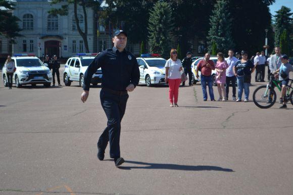 Річницю створення Нацполіції у Хмельницькому відсвяткували з новими автівками, фото №20 на сайті vsim.ua