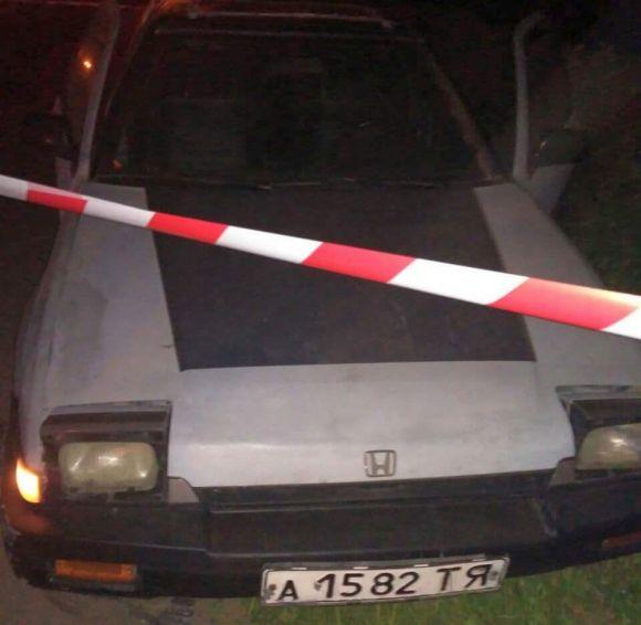 Нічні пригоди у Хмельницькому: «заліплений» водій, спроба самосуду і наркотики, фото №1 на сайті vsim.ua