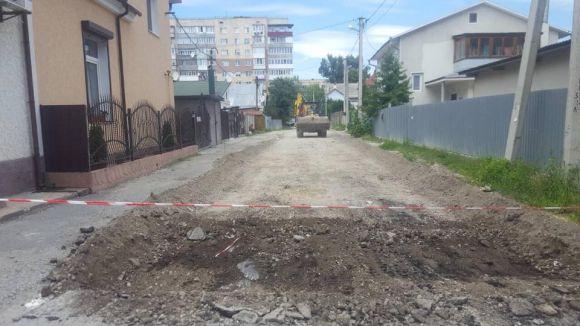 У Кам’янці триває плановий ремонт доріг (ФОТО), фото №1 на сайті 20minut.ua