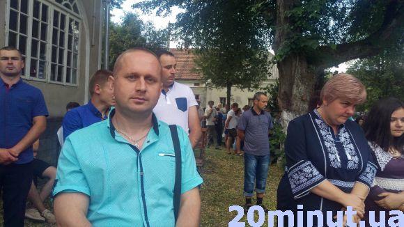 Новини Тернополя - фото з Проща у Краснопущі зібрала сотні вірян