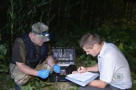 Новини Вінниці - фото з У Флорино чоловік кинув гранату в поліцейського. Потерпілий у лікарні У Флорино чоловік кинув гранату в поліцейського. Потерпілий у лікарні, фото №1 на сайті 20minut.ua