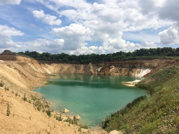 Новини Тернополя - фото з Фото дня:  У кар’єрі біля Збаража – став із аквамариновим кольором води Фото дня:  У кар’єрі біля Збаража – став із аквамариновим кольором води, фото №3 на сайті 20minut.ua