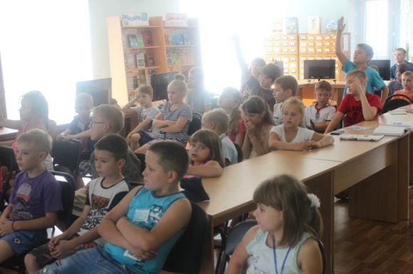 Новини Житомира - фото з Житомир: що таке «ВНП», дізналися діти у літньому таборі книголюбів Житомир: що таке «ВНП», дізналися діти у літньому таборі книголюбів, фото №1 на сайті 20minut.ua