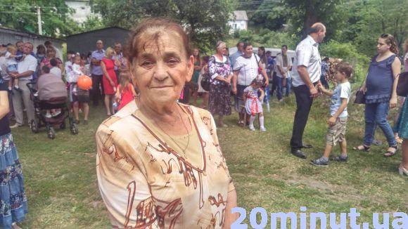 Новини Тернополя - фото з Проща у Краснопущі зібрала сотні вірян
