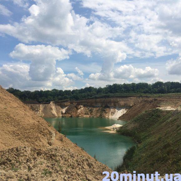 Новини Тернополя - фото з Фото дня:  У кар’єрі біля Збаража – став із аквамариновим кольором води Фото дня:  У кар’єрі біля Збаража – став із аквамариновим кольором води, фото №1 на сайті 20minut.ua