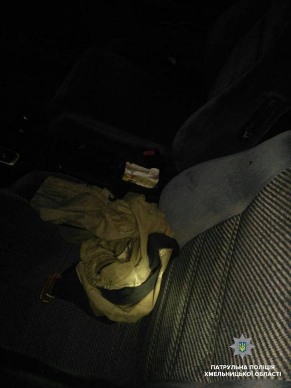 Залишив авто та побіг геть: як у Хмельницькому ловили п'яного водія, фото №1 на сайті vsim.ua