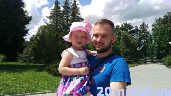 Новини Тернополя - фото з "Капелюх рятує від спеки". Чому  тернополяни носять головні убори "Капелюх рятує від спеки". Чому  тернополяни носять головні убори, фото №1 на сайті 20minut.ua