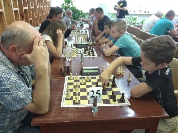 Новини Козятина - фото з Призові місця серед шахістів забрали гості Призові місця серед шахістів забрали гості, фото №2 на сайті 20minut.ua
