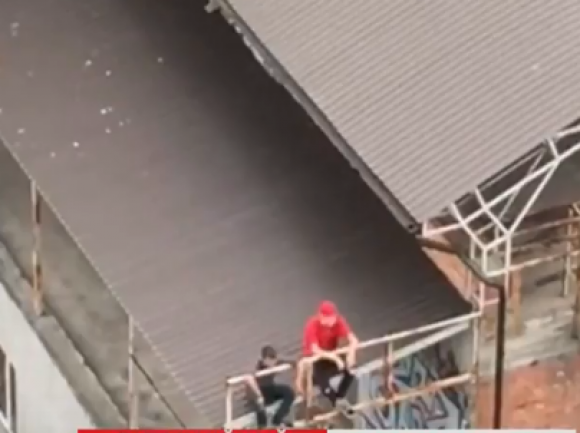 Вінниця 10 липня: діти на даху, ДТП на Соборній та Юності, фото №2 на сайті 20minut.ua