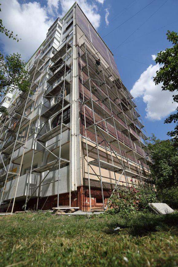 На Вишнівецького утеплюють весь будинок. Люди оплатили 30%, фото №1 на сайті 20minut.ua