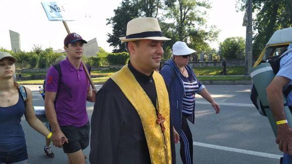 Новини Тернополя - фото з Більше тисячі прочан вирушили пішки з Тернополя до Зарваниці Більше тисячі прочан вирушили пішки з Тернополя до Зарваниці, фото №4 на сайті 20minut.ua