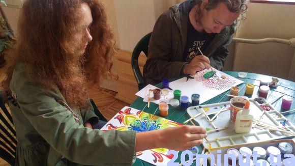 Новини Тернополя - фото з Щоб заспокоїти розум та відволіктися, програміст зайнявся медитативним малюванням Щоб заспокоїти розум та відволіктися, програміст зайнявся медитативним малюванням, фото №5 на сайті 20minut.ua