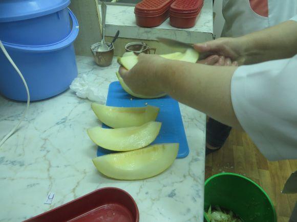 Новини Хмельницького - фото з Чи варто вже їсти диню? Журналісти vsim.ua перевірили її на нітрати Чи варто вже їсти диню? Журналісти vsim.ua перевірили її на нітрати, фото №4 на сайті vsim.ua