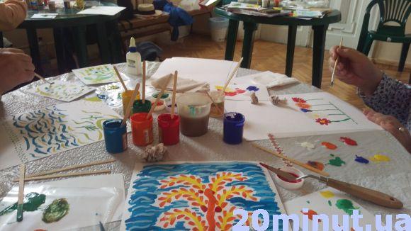 Новини Тернополя - фото з Щоб заспокоїти розум та відволіктися, програміст зайнявся медитативним малюванням Щоб заспокоїти розум та відволіктися, програміст зайнявся медитативним малюванням, фото №8 на сайті 20minut.ua