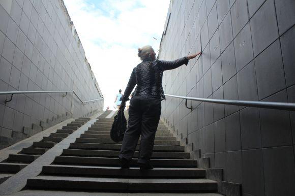 Новини Вінниці - фото з Перехід на Урожаї став «смердючою ямою». Що заважає ремонту? Перехід на Урожаї став «смердючою ямою». Що заважає ремонту?, фото №5 на сайті 20minut.ua