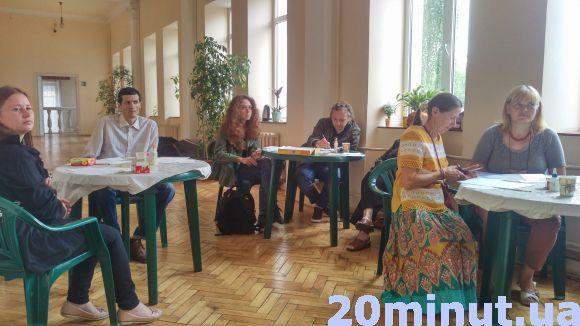 Новини Тернополя - фото з Щоб заспокоїти розум та відволіктися, програміст зайнявся медитативним малюванням Щоб заспокоїти розум та відволіктися, програміст зайнявся медитативним малюванням, фото №4 на сайті 20minut.ua