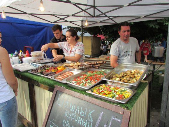 Центральна площа у неділю зібрала мешканців на забаву, фото №11 на сайті 20minut.ua