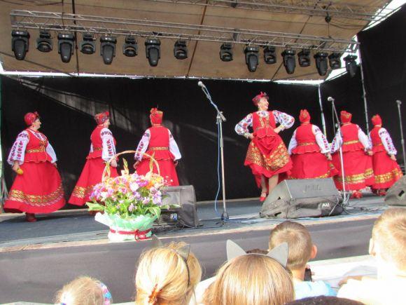 Центральна площа у неділю зібрала мешканців на забаву, фото №5 на сайті 20minut.ua