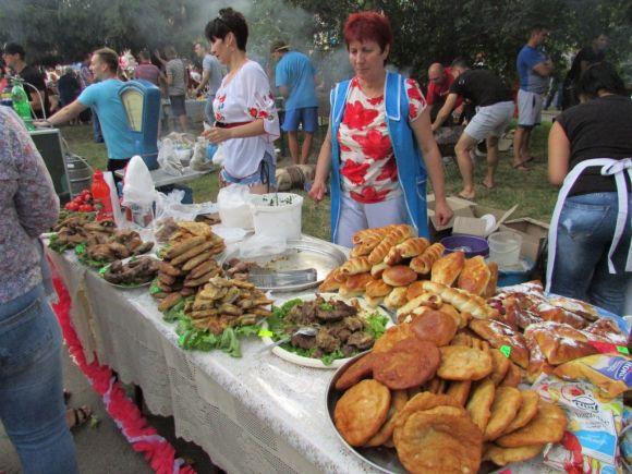 Центральна площа у неділю зібрала мешканців на забаву, фото №8 на сайті 20minut.ua