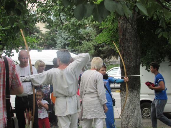 Центральна площа у неділю зібрала мешканців на забаву, фото №3 на сайті 20minut.ua