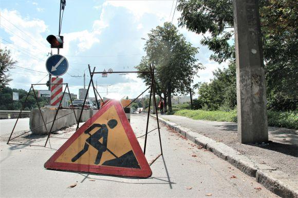 «Нас матюкають, але швидше не стане». Розмова з робітниками на Київському мосту, фото №1 на сайті 20minut.ua