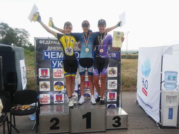 Новини Хмельницького - фото з Хмельницькі велосипедисти вибороли одразу чотири медалі на чемпіонаті України Хмельницькі велосипедисти вибороли одразу чотири медалі на чемпіонаті України, фото №1 на сайті vsim.ua