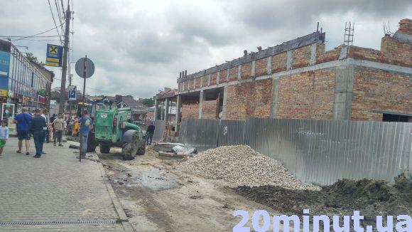 Новини Тернополя - фото з Чи бояться конкуренції сусіди тернопільського McDonalds Чи бояться конкуренції сусіди тернопільського McDonalds, фото №1 на сайті 20minut.ua