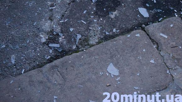 Новини Тернополя - фото з На Пушкіна - вибух газу. Сім'ю госпіталізували (оновлено) На Пушкіна - вибух газу. Сім'ю госпіталізували (оновлено), фото №4 на сайті 20minut.ua