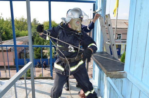 На Житомирщині вперше відбулися змагання «Найсильніший пожежний-рятувальник» за форматом міжнародних змагань «Firefighter Combat Challenge», фото №2 на сайті 20minut.ua