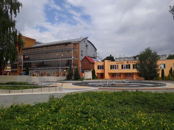 Новини Хмельницького - фото з Через постійні зливи відкриття фонтану біля "Сілістри" перенесли Через постійні зливи відкриття фонтану біля "Сілістри" перенесли, фото №2 на сайті vsim.ua