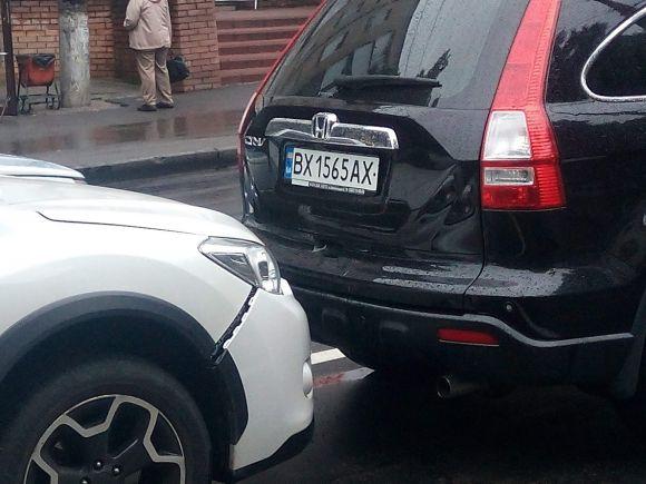 Новини Хмельницького - фото з Біля філармонії зіткнулися "Honda" і "Subaru" Біля філармонії зіткнулися "Honda" і "Subaru", фото №2 на сайті vsim.ua