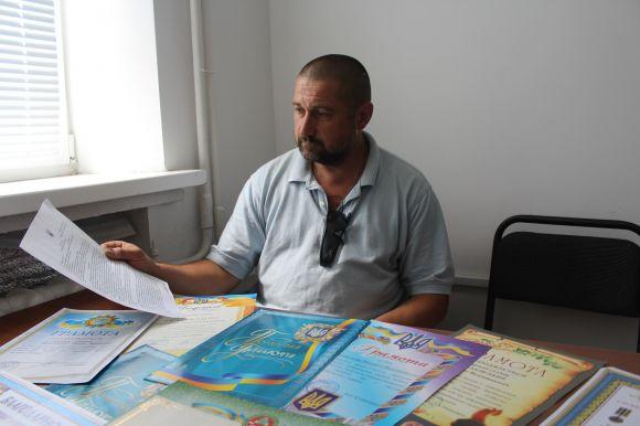 Новини Вінниці - фото з Полковник поліції вибачився перед добровольцем, але так і не сказав, хто його оббрехав Полковник поліції вибачився перед добровольцем, але так і не сказав, хто його оббрехав, фото №1 на сайті 20minut.ua