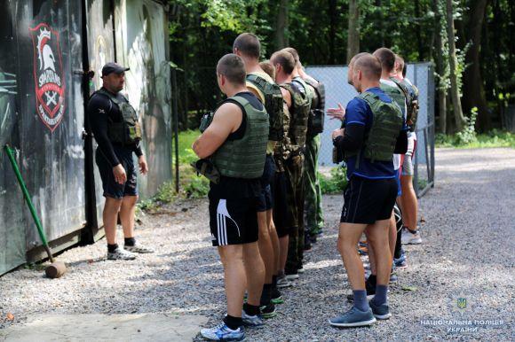 Новини Вінниці - фото з Вінницькі КОРДівці бігали, перекидали скати і били їх молотом. Новий флешмоб Вінницькі КОРДівці бігали, перекидали скати і били їх молотом. Новий флешмоб, фото №1 на сайті 20minut.ua