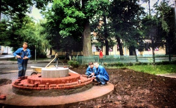 Новини Хмельницького - фото з Пам’ятний знак на Пилипчука: з уламками ракети СС-19, яка була направлена на США Пам’ятний знак на Пилипчука: з уламками ракети СС-19, яка була направлена на США, фото №3 на сайті vsim.ua