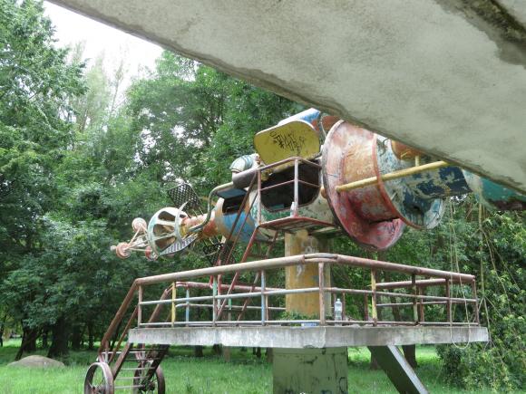 Новини Хмельницького - фото з Чому затягується ремонт "Космосу" в парку Чекмана? Чому затягується ремонт "Космосу" в парку Чекмана?, фото №5 на сайті vsim.ua