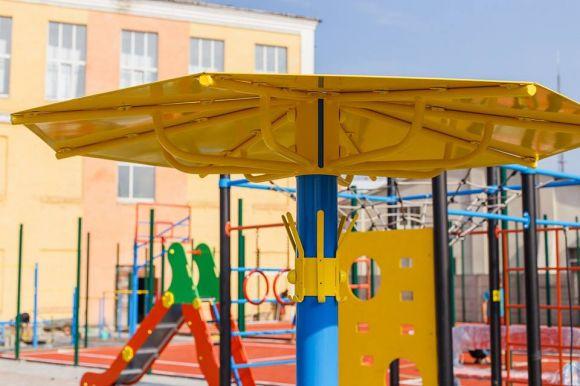 Новини Вінниці - фото з Новий спортмайданчик вінницької школи №9: роботи у розпалі Новий спортмайданчик вінницької школи №9: роботи у розпалі, фото №3 на сайті 20minut.ua