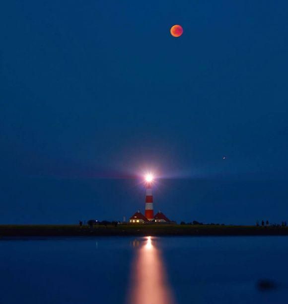 Новини Вінниці - фото з «Кривавий місяць». Як це виглядало у Вінниці та в інших містах? «Кривавий місяць». Як це виглядало у Вінниці та в інших містах?, фото №4 на сайті 20minut.ua