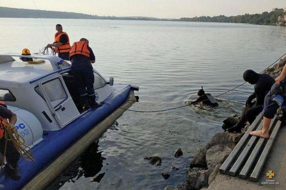 Новини Тернополя - фото з На Тернопільському ставі потонув чоловік (оновлене) На Тернопільському ставі потонув чоловік (оновлене), фото №2 на сайті 20minut.ua